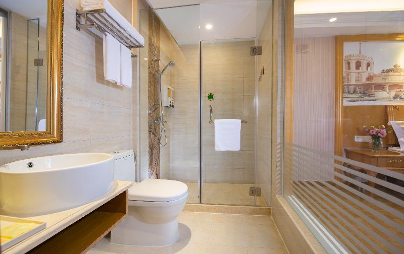 Vienna Classic Hotel Shenzhen Bantian Wuhe Avenue Екстер'єр фото