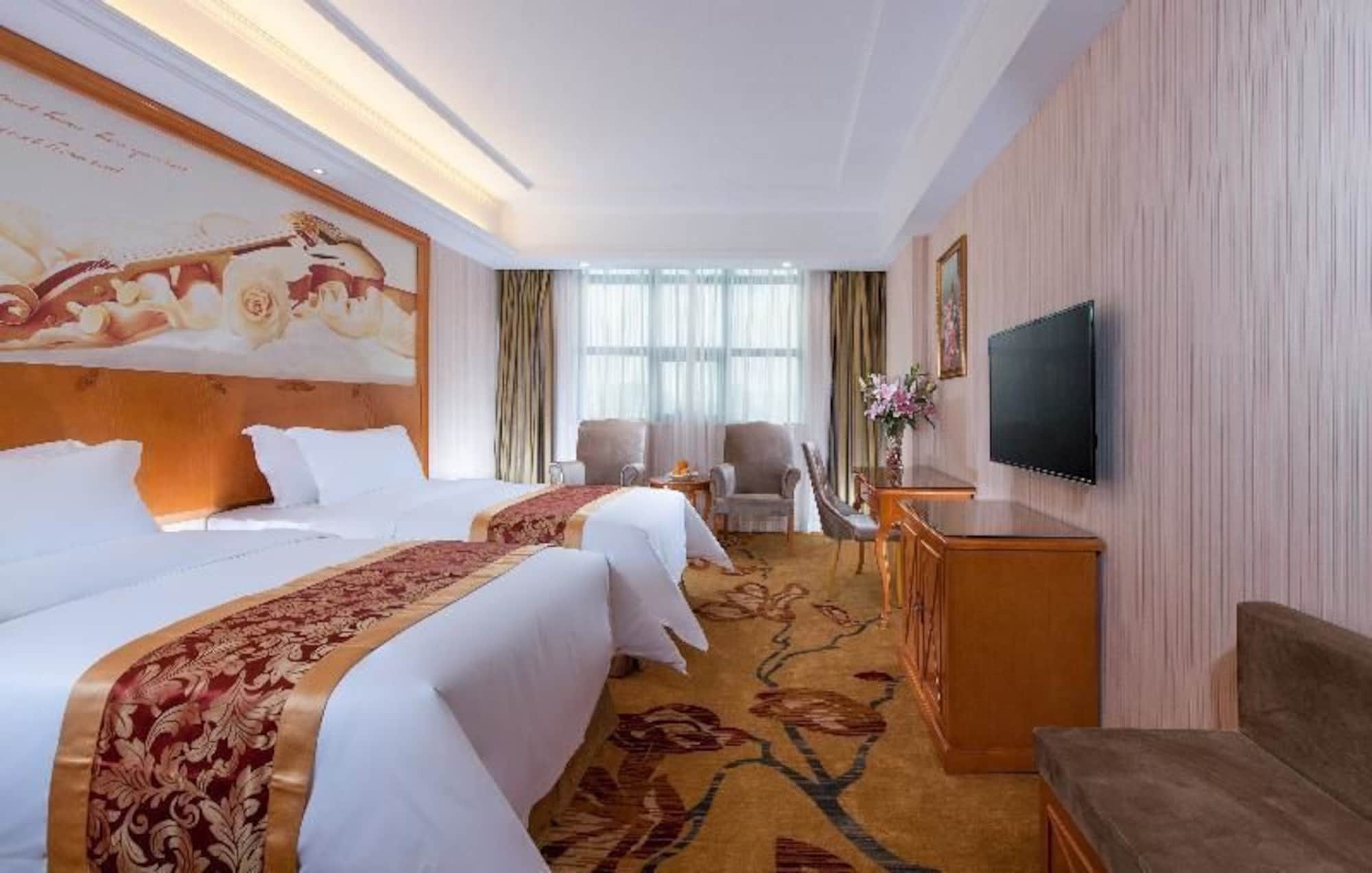 Vienna Classic Hotel Shenzhen Bantian Wuhe Avenue Екстер'єр фото